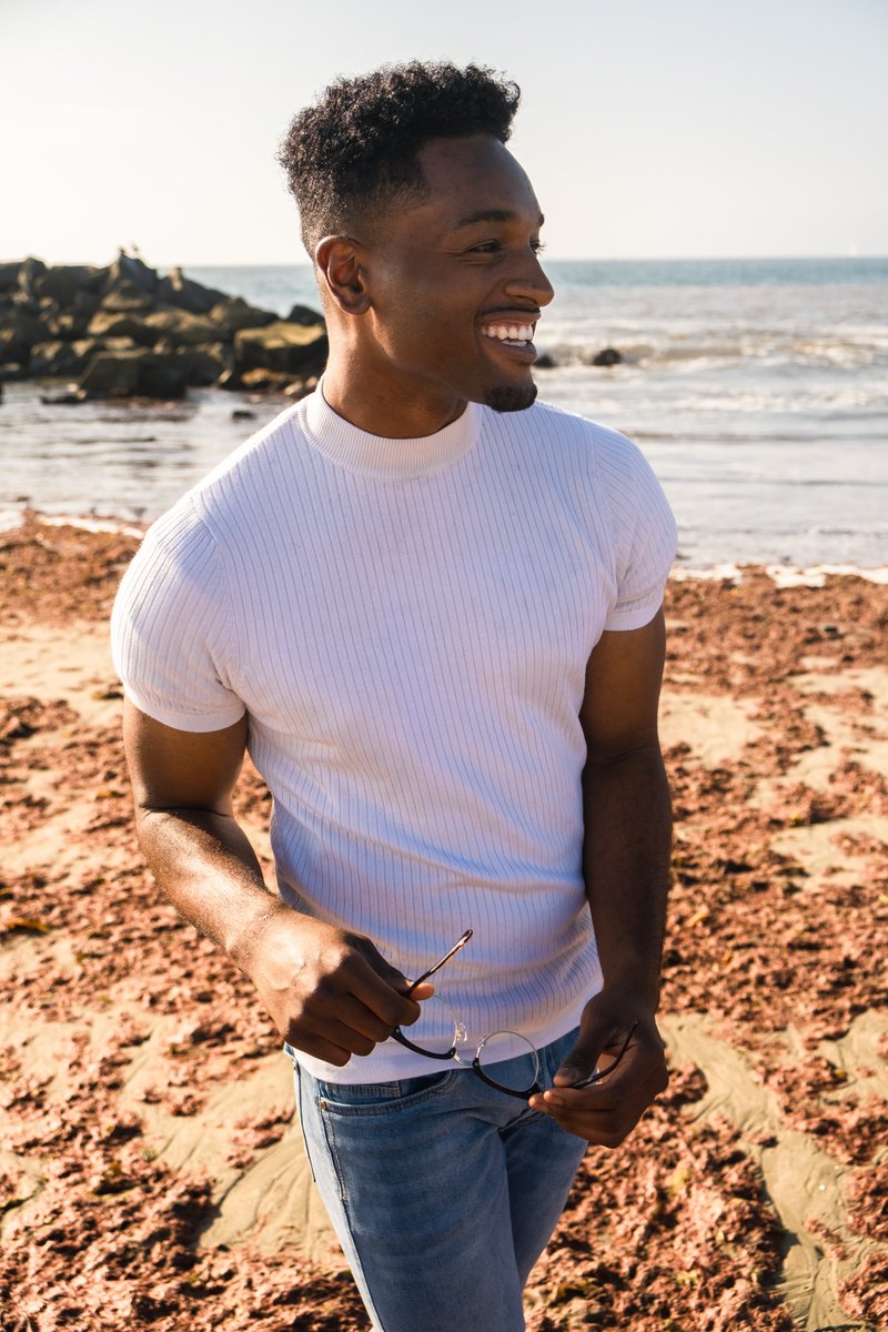 KarlSteiner17's tweet photo. Loving the new  #sustainablefashion from ACME! #acmelove https://t.co/sLyxOQGz1f