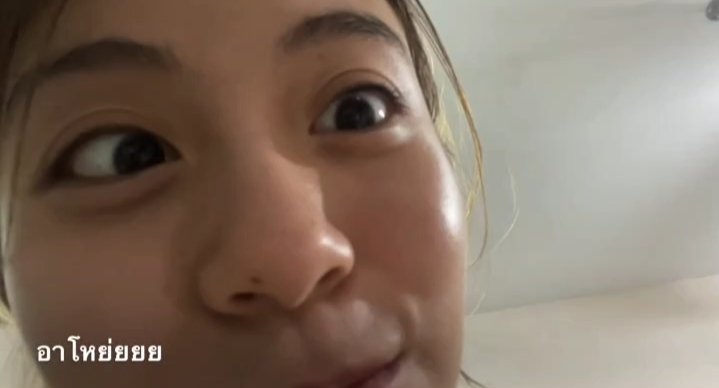 doublep_kv's tweet image. น้องฟ้อนด์เป็นเด็กที่น่ารักมากๆเลยงะ🥺🥰💖🤍✨
แต่ใดๆก็คือรู้เลยนะคะว่าอยู่ลัทธิบูชาตัวเองมาตั้งแต่เด็กๆ😆 
#FondBNK48 
#FondVYRA