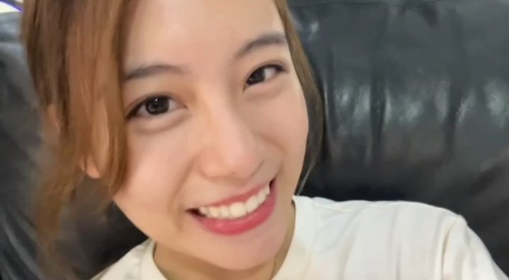 doublep_kv's tweet image. น้องฟ้อนด์เป็นเด็กที่น่ารักมากๆเลยงะ🥺🥰💖🤍✨
แต่ใดๆก็คือรู้เลยนะคะว่าอยู่ลัทธิบูชาตัวเองมาตั้งแต่เด็กๆ😆 
#FondBNK48 
#FondVYRA