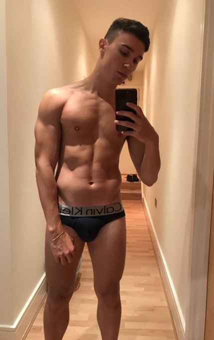 1 pic. Wanna play together? ? 
Sub to my OF for ? content 
https://t.co/BEWvDZyZBZ https://t.co/ynzv