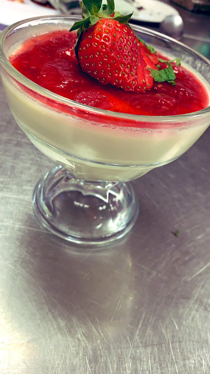StuartKeown's tweet photo. Strawberry Panna Cotta by Chef Chloe for tonight’s Cold Dessert #sunrisepurley @SunriseSrUK @Rebecca61908280 https://t.co/mFqIgTVRSU