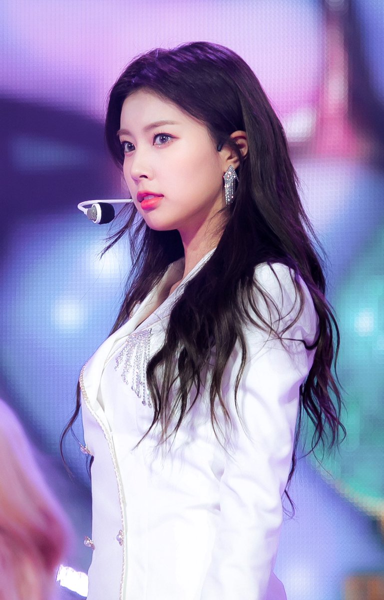 hyewon in full screen a thread: