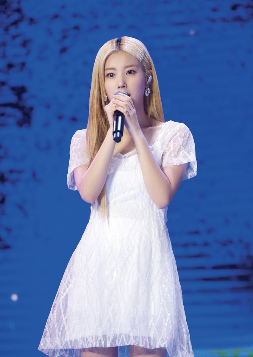 hyewon in full screen a thread: