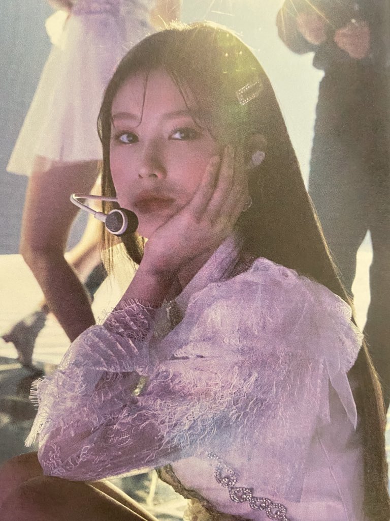 hyewon in full screen a thread: