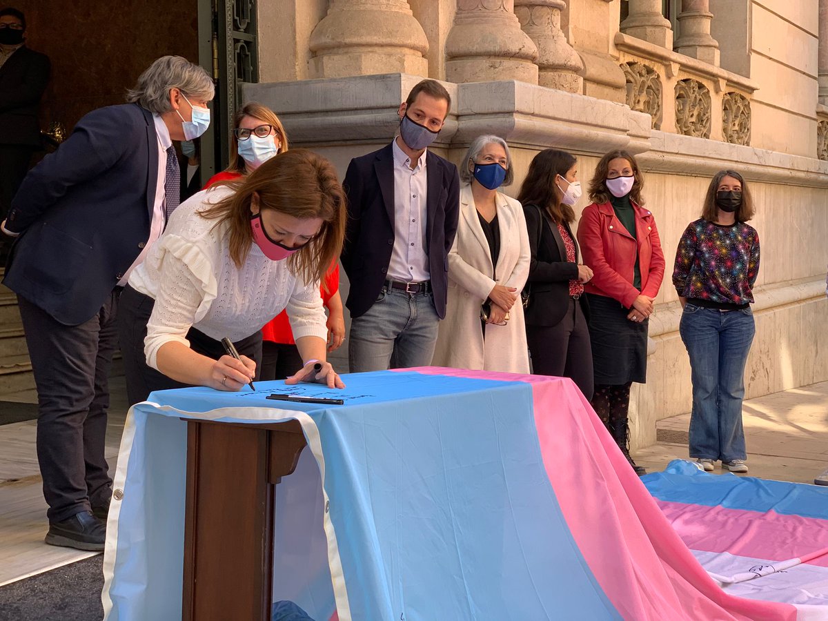 FELGTBI's tweet photo. 📝Gracias al President @vthomasm, a @GarridoMercedes de @ConselldeMca, a @vapart de @consellinsular y a Bàrbara Torrent del @ConsellMenorca por apoyar desde las instituciones lo que reivindicamos en las calles. 

Lo lograremos.

🏳️‍⚧️#ExigimosLaIgualdadTrans https://t.co/DrshxjoQsW