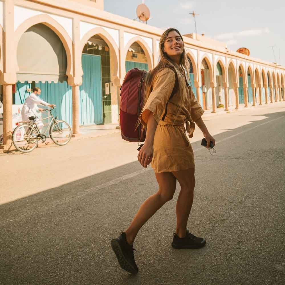 Probablemente la mochila más cómoda para llevar tus cosas siempre ordenadas y a mano.

Mochila Shell Tropicfeel Opinión (Review)

 buff.ly/3h0MZFF