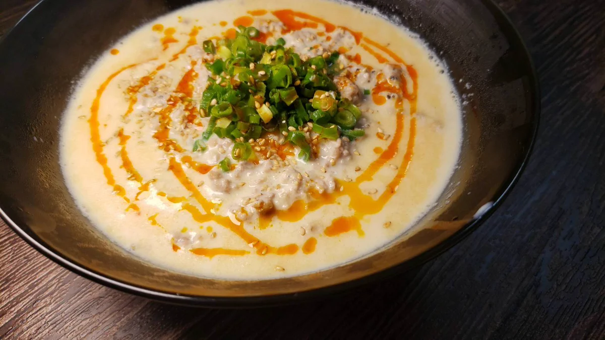 毎日食べたい美味しさ？！麺をお米に置き換えた、担々麺のアレンジレシピ！
