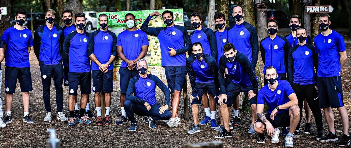 Snvba_44's tweet photo. MERCI LES BLEUS ! 🙏🏻🔵
Le SNVBA tenait à remercier l'ensemble de l'équipe 2020/2021 pour leur beau parcours. 🚀
Merci aux Bleus pour ces belles émotions procurées et nous avoir fait vibrer à travers nos écrans. 🙌
#Merci #EnsembleCréonsLaVague
#SaintNazaire @VilleStNazaire https://t.co/t6yJkd9IEY