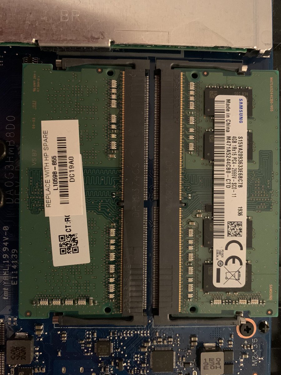 AqUa_v2's tweet photo. @TopAchat sur un PC Portable, j’aimerais augmenter la Ram je suis en 2 x 4go.
Qu’est-ce qui est possible de faire ?
En échanger une barrette de 4go par une de 16 ce pour un total de 20go ?
Est-ce possible d’avoir 2 barrettes qui n’ont pas la meme capacités ?
Merci d’avance 😘 https://t.co/T5hlemQsdu