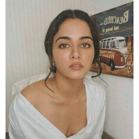 E0scdCKVIAIUCiS?format=png&name=small