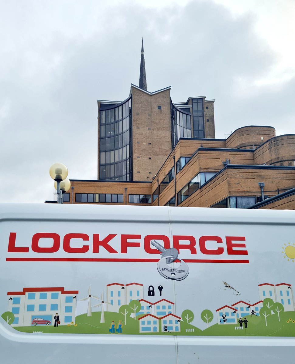 Getting a nice view of #Oxford from the 9th floor this morning #seacourttower