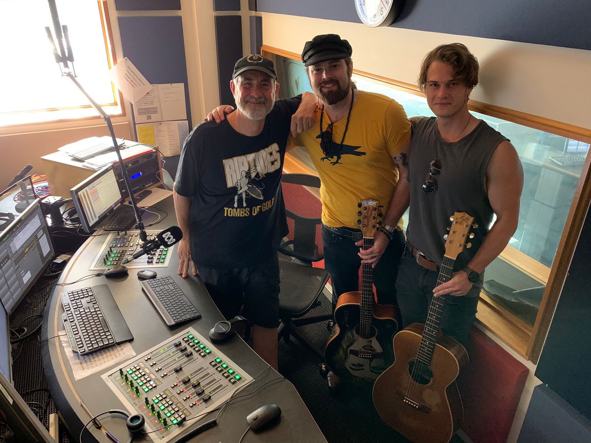 deanraymusic's tweet image. Dean, Buzz Bidstrup &amp;amp; Josh Needs (Old Dog New Tricks) dropped into the @abcdarwin studio today. Their chat with Mikaela Simpson will air from 7.30pm tonight (NT Time). Listen online here 👉 abc.net.au/radio/darwin/p…

#activatedarwin #onair #musicians #radiointerview