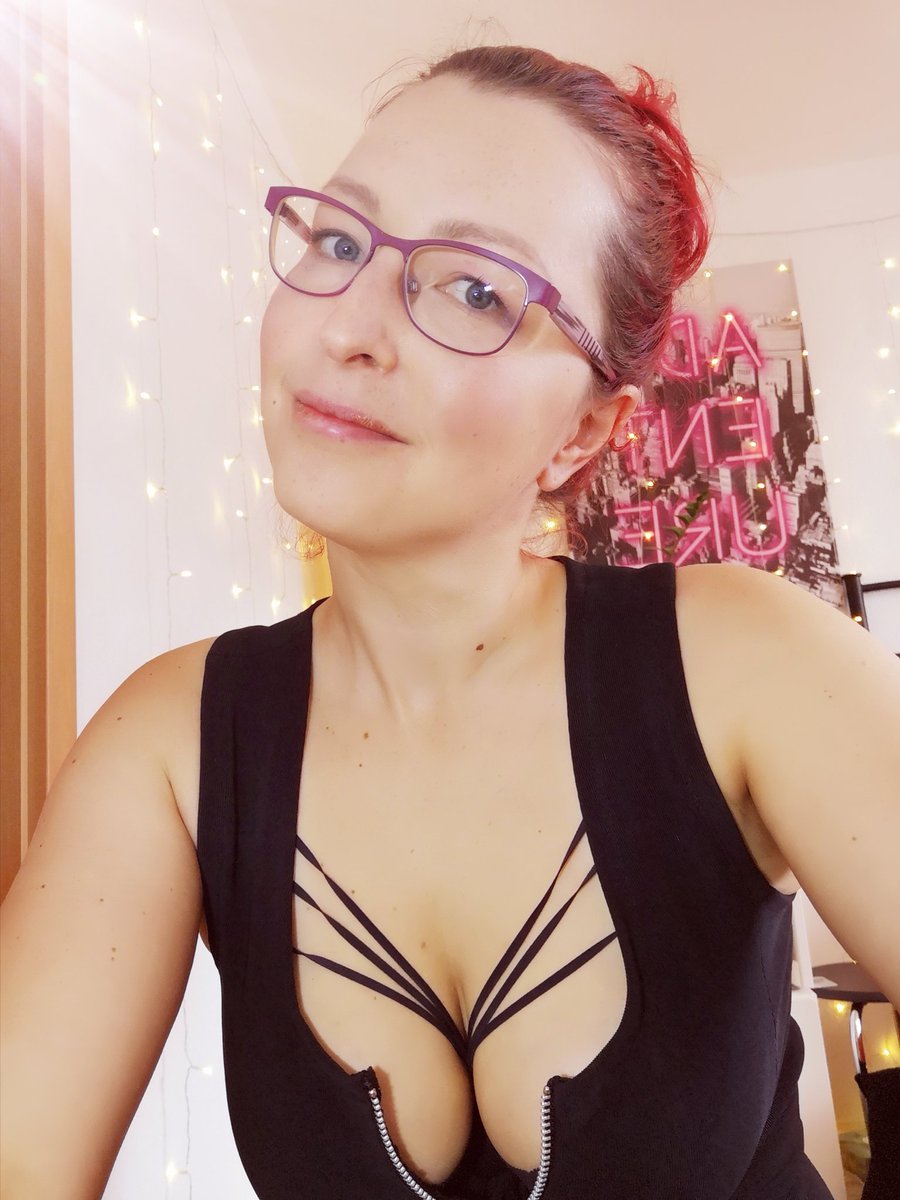 Bei Only Fans gibt es heut meinen A... im Status. Gleich rein schauen.
onlyfans.com/bea_buttercup