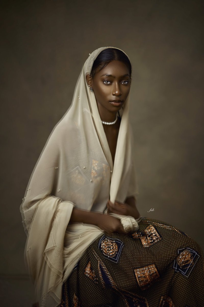 Ramadan Kareem 🌙 

#portrait #portraitphotography #portraitpainting #fineart #fineartphotography #painterly #Ramadan #رمضان #AbujaTwitterCommumity