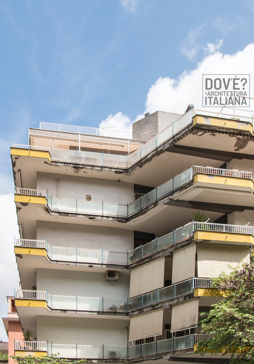 Grandi balconi/Large balconies
{Palazzina in via Gallia, #AppioLatino #Roma anni '50}
#romamoderna #palazzinaromana #palazzineincercadautore
#modernarchitecture #modernrome #midcenturyarchitecture
#architetturaitaliana #italianarchitecture
