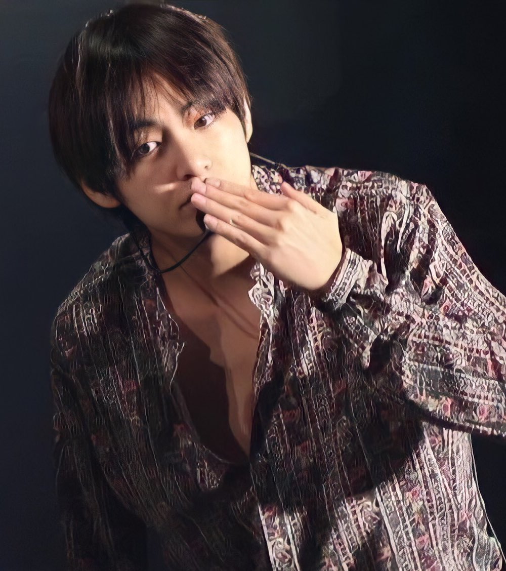 kim taehyung being the hottest guy ever — a dangerous thread