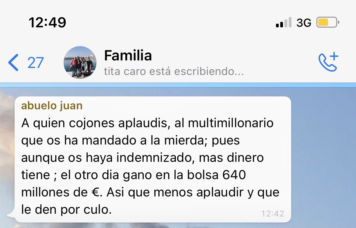 yamejxderia's tweet image. han cerrado el zara donde mi tía trabajaba y envío x el grupo de mi familia un vídeo de todas las trabajadoras aplaudiendo mientras se cerraba

also mi abuelo: