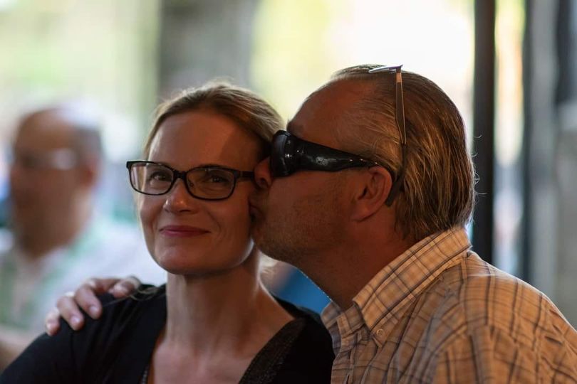 Stand upin ystävät! Komediafestivaali rakentuu toukokuun aikana kuntoon. Ohjelma on tarkoitus julkaista 18.6. ja lipunmyynti alkaa samalla. Festivaali on poikkeusvuonna 26.-28.8.2021. Klubeja tulee olemaan 16. #komediafestarit #kuopio

Kuva: Wille Markkanen.