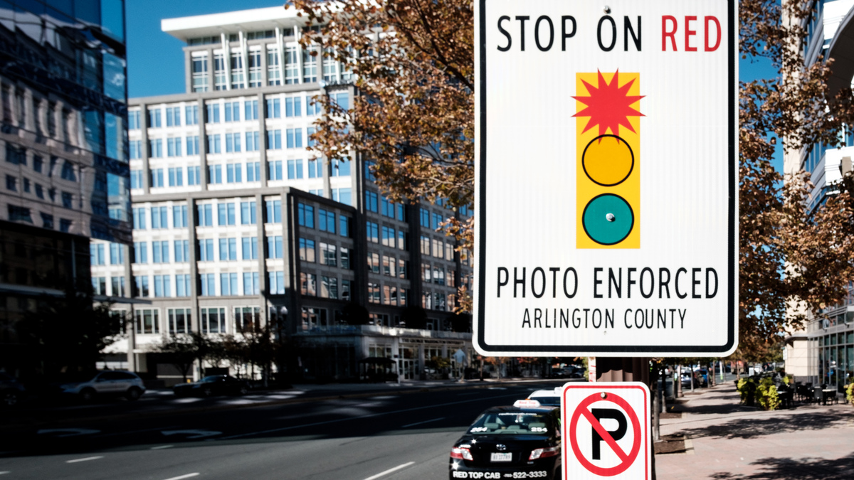 Some 340 U.S. communities currently operate red light cameras, down from more than 500 during 2011-14. Speed cameras are less widespread.  https://www.iihs.org/topics/red-light-running#communities-using-red-light-cameras 6/