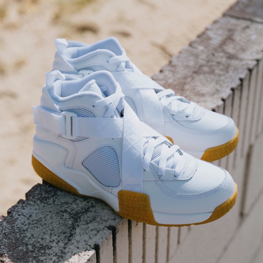 nike air raid white