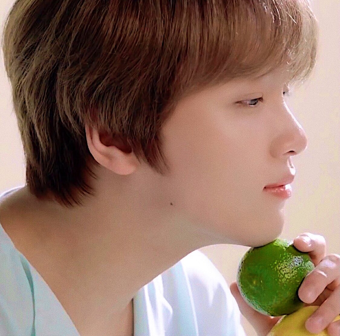 fs_cap_06's tweet photo. 앙킁상큼 뽀이( ˘ ³˘)❤

NATURE REPUBLIC Photoshoot Behind｜FRESH BOYS 🍋 #해찬 #HAECHAN https://t.co/C7nPmQD7Zz