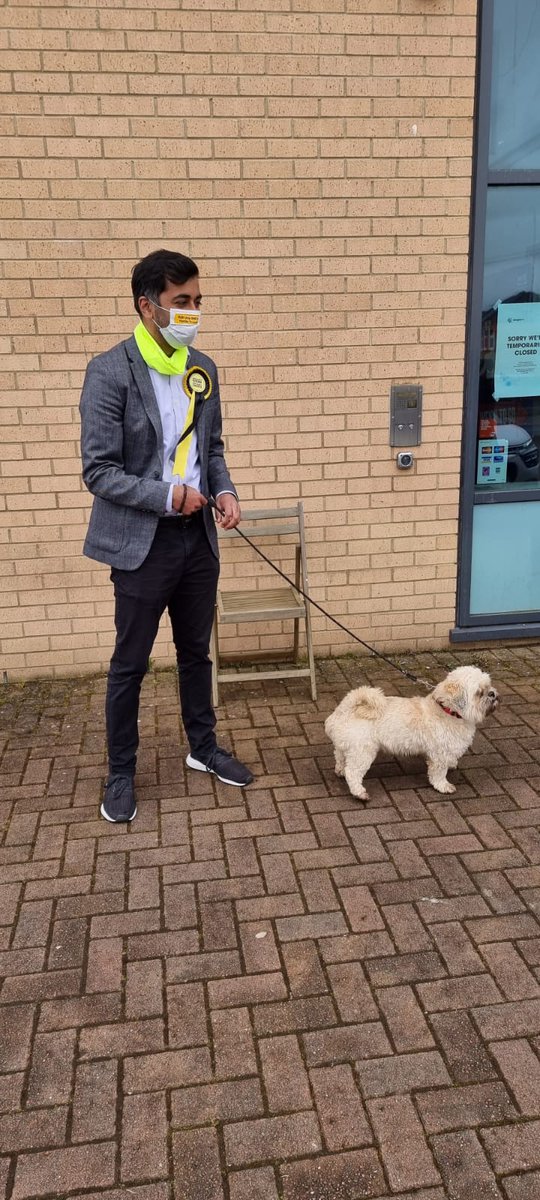 HumzaYousaf's tweet image. Being asked to take care of the dug while a constituent went in to vote for me...all part of the service! #BothVotesSNP