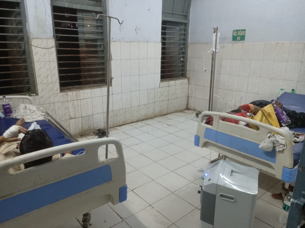 <a href="/JitendraRaiMLA/">Jitendra Kumar Rai</a> <a href="/IPRD_Bihar/">elon musk</a> <a href="/BiharHealthDept/">Bihar Health Dept</a> इमरजेंसी वार्ड से पेशेंट को DCHC में शिफ्ट कर दिया गया है।