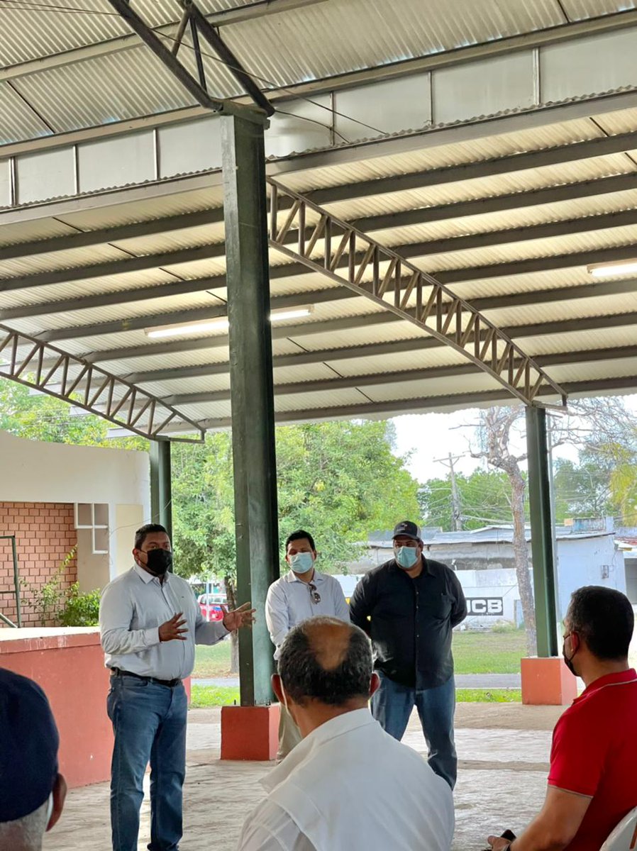Ayer, mi equipo de trabajo participó en la reunión de coordinación del Centro de Vacunación Auto Express que se instalará en los terrenos de la Feria Internacional de Azuero para aplicar unas 15 mil dosis de la vacuna AZ, a las personas que se registren de manera voluntaria.