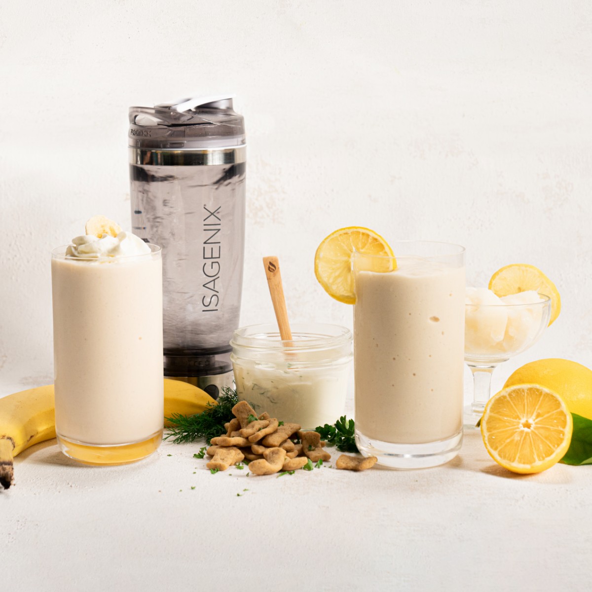 isagenix's tweet photo. We dropped 4 limited-edition products on https://t.co/QPndA0Cct3! 🎊
Banana Cream Whole Blend IsaLean®️ Shake, Lemon Sorbet Plant-Based Whole Blend IsaLean Shake, Homestyle Ranch Flavor Harvest Thins™️, &amp; a PROMiXX®️ Vortex Mixer (at 50% off) in our New &amp; For You Bundle #Isagenix https://t.co/avCmtjdGix