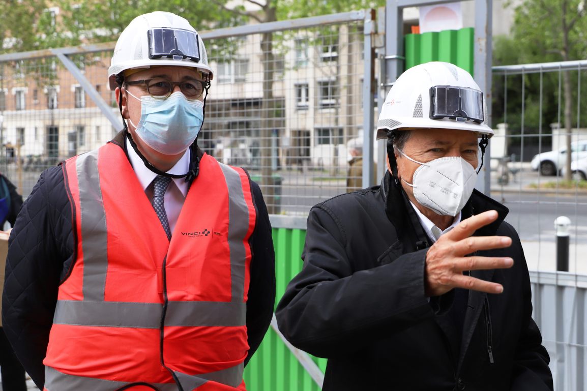 Le recteur Christophe Kerrero <a href="/CKerrero/">Christophe Kerrero</a> et la rectrice <a href="/sup_recherche/">Ministère Enseignement supérieur/Recherche/Espace</a> Simone Bonnafous ont visité et admiré les nouveaux locaux du Campus Nation qui accueillera dans quelques mois les étudiants et personnels de l'Université Sorbonne Nouvelle <a href="/Sorbonne_Nvelle/">Université Sorbonne Nouvelle</a>.