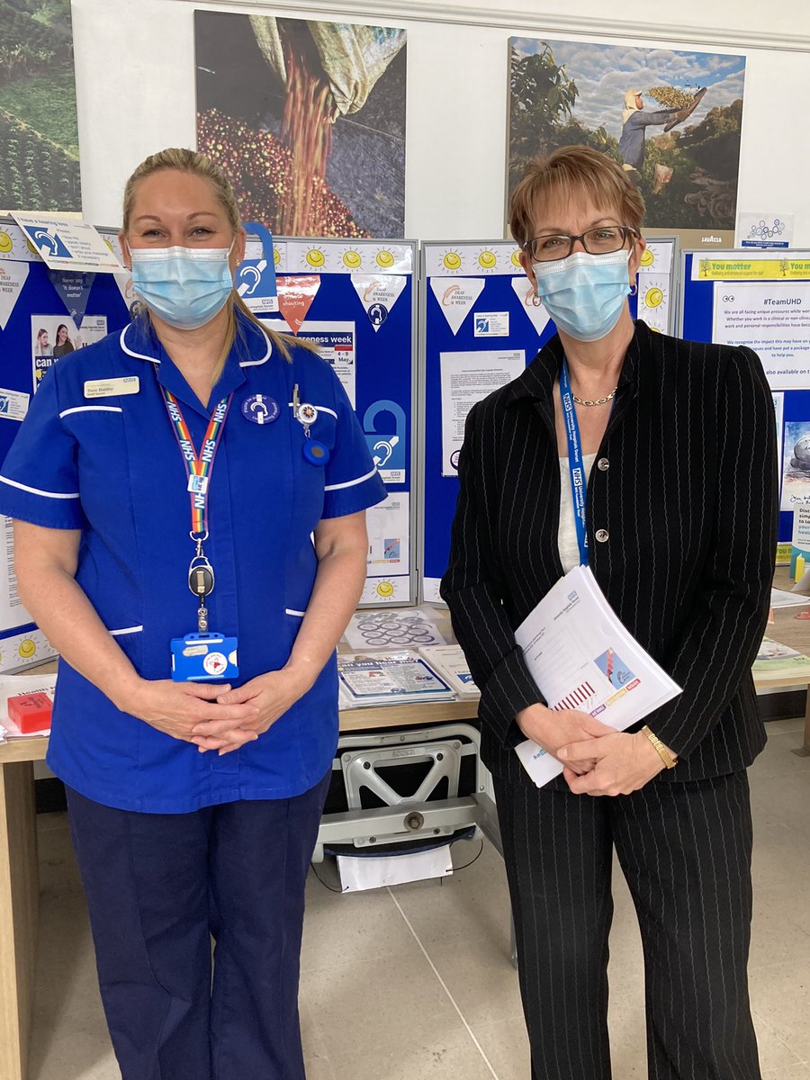 #DeafAwarenessWeek2021 - good to meet <a href="/ToniBai59181566/">Toni Bailey</a> with <a href="/DebbieFleming18/">Debbie Fleming OBE</a> at UHD today to raise awareness of hearing loss and the impact on patients and staff <a href="/UHD_NHS/">University Hospitals Dorset NHS Foundation Trust</a>