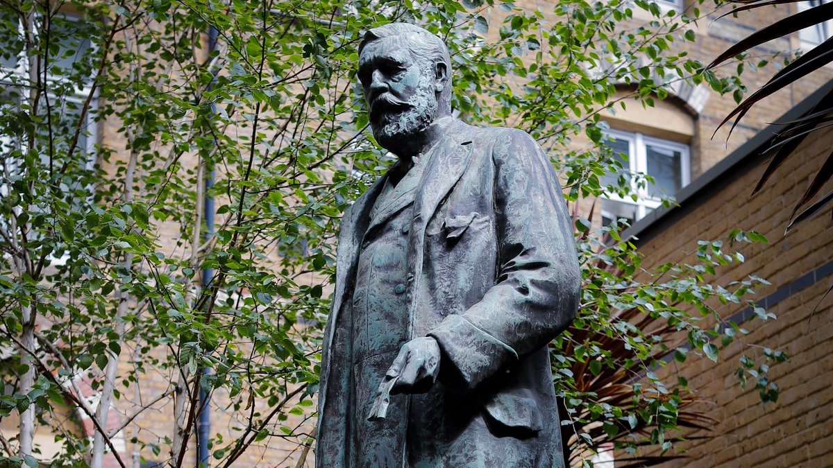 Tonight we look forward to meeting Y6 pupils who will join our Y7 in Sept! Please arrive at our Main Gate at your given time, with your latest school report and a piece of work you are proud of, for your socially distant one-to-one meeting at our School. #WCSWow #futureyear7