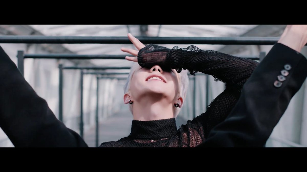 SEVENTEEN TOP SOCIAL ARTISTKwon Soonyoung/Hoshi as Seo Moonjo of Strangers from HellMoonjo's very charismatic & friendly outside, but nobody knows he's a mad villain. Same as Youngie, who seems to be hiding a scary side. #SEVENTEEN  #SEVENTEEN_BBMAs  #BBMAs    @pledis_17
