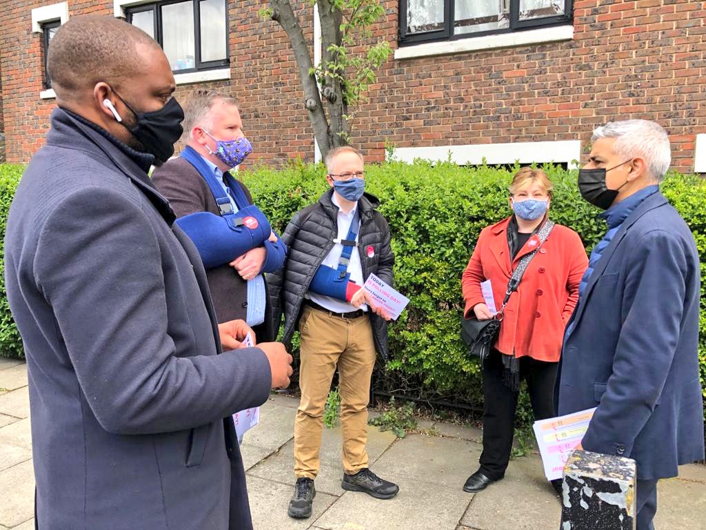 This election is a two-horse race between me and the Tory candidate. Good to be here in Islington speaking to residents about why every vote matters. Vote for jobs, jobs, jobs. Vote for a greener, cleaner city. Vote for the city you love. #VoteLabour  #TeamKhan