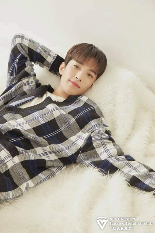 SEVENTEEN TOP SOCIAL ARTISTLee Seokmin/Dokyeom as So Yoonjae of BIGA teenage student was trapped in a 30-year-old man's body, causing him to act like a baby boy in a grown up's body. Our sunshine is just like him, isn't he? #SEVENTEEN #SEVENTEEN_BBMAs  #BBMAs    @pledis_17