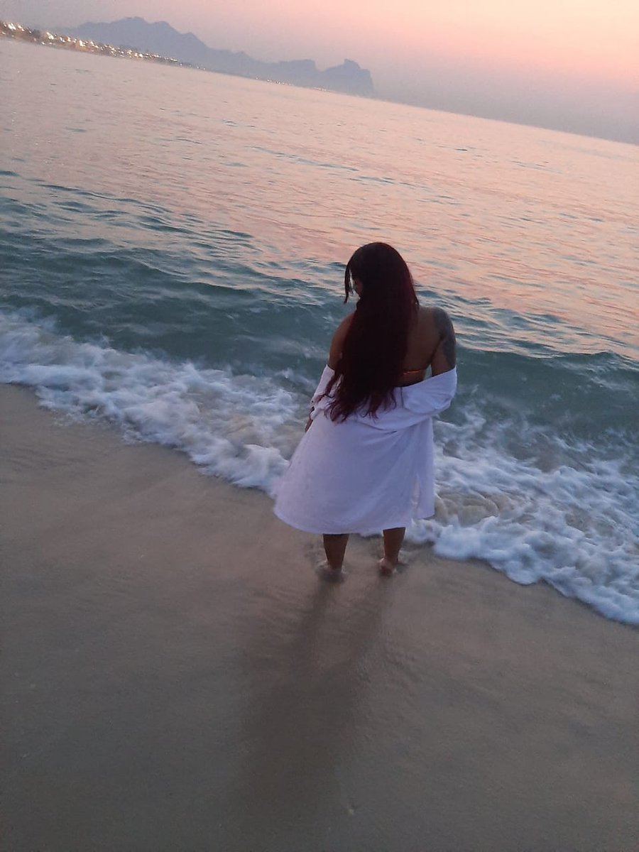 MarcellyMello18's tweet photo. VIVA LA VIDA🙆🏻‍♀️🌊✨🦋
#TBT.... https://t.co/42zKQoZyhY