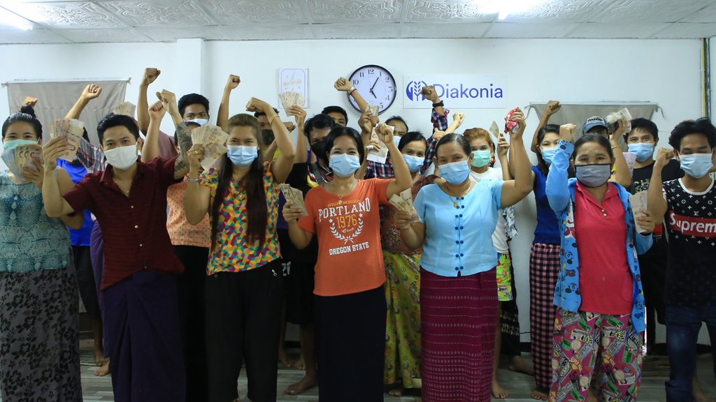 labourlabel's tweet photo. Workers victory! This is the first time that migrant workers have won full compensation for wage theft in Mae Sot, Thailand, a regulatory black hole where exploitation is rife &amp; many factories operate without inspections. Thank you for your solidarity ✊
https://t.co/ioLsozxlVN https://t.co/4Q01OHEsCI