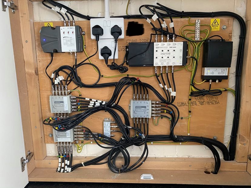 PrincesTV's tweet image. Our Aerial and Satellite engineers have been keeping busy over the last few weeks. 

Here are some examples of the work Tom has been completing along with Steve or Pete. 

#aerial #satellite #shropshire #northshropshire #aerialsystem #satellitesystem #wallmount #tv #tvreception