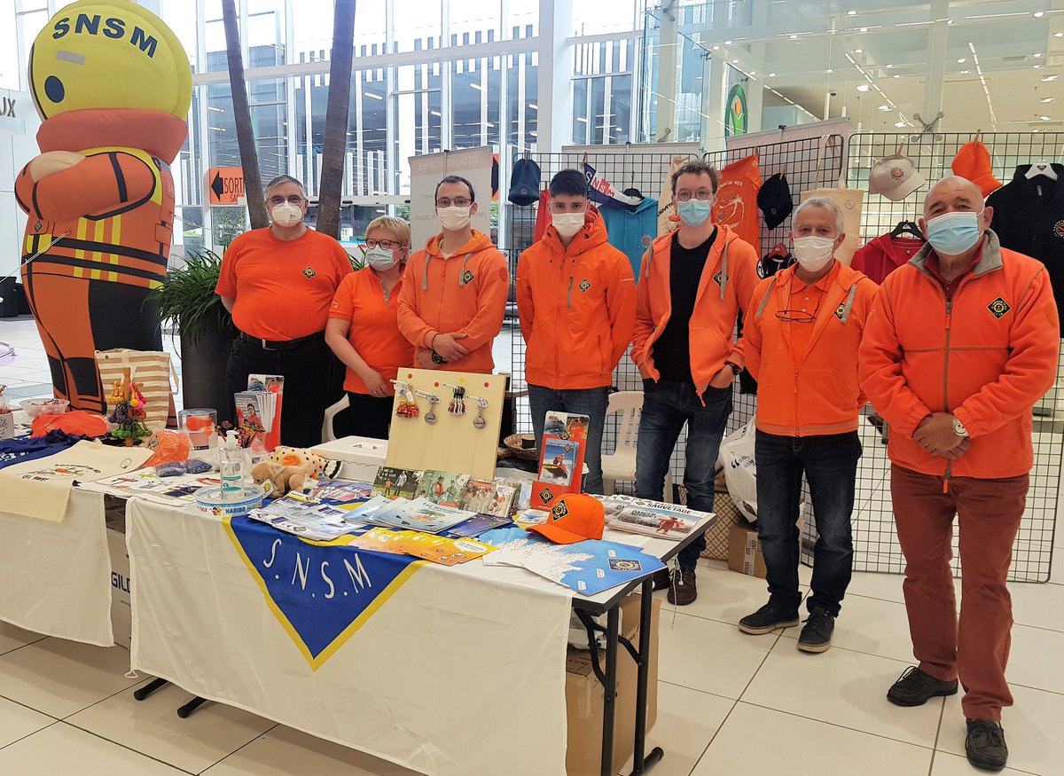 Durant 3 jours, les 6,7 et 8 mai les bénévoles du CFI SNSM de Brest sont présents dans la galerie marchande du centre <a href="/Leclerc/">E.Leclerc</a> de Brest Kergaradec. Au programme : rencontre avec le public, vente de produits dérivés et collecte de dons pour la future vedette du CFI