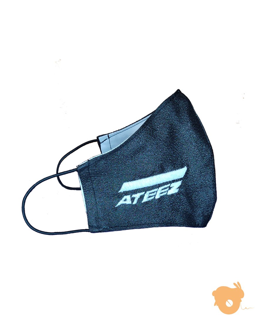 TuziStore's tweet photo. 🧭 Mascarillas bordadas de ATEEZ

✴️Hecha de lamé  y forro de popelín 
✴️Reutilizables, lavables, tienen tela doble para poder meter el filtro
✴️100% artesanales

#ATEEZ https://t.co/5MGPTs2u3u