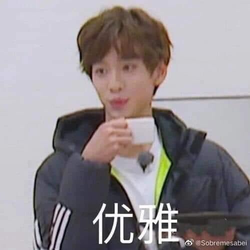 JiYuranus's tweet image. This Tony-sipping-tea meme will always be my favorite sjdhjscjk he looks sassy af🤧💅🏻💅🏻💅🏻
