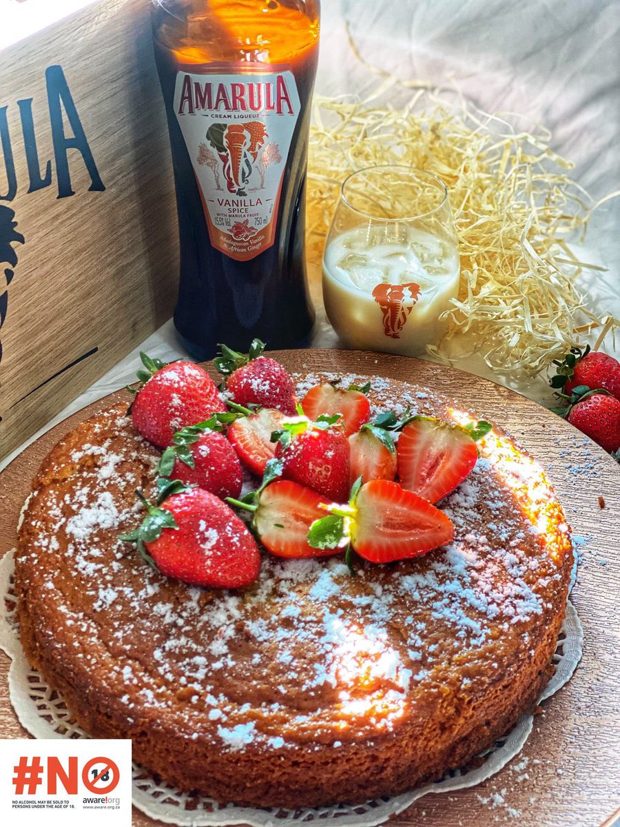 With winter fast approaching, we’ll all want comfort food & drinks to keep us warm. I tried #ALittleSomethingSomething with Amarula Vanilla Spice, giving my take on the classic vanilla sponge cake by infusing it with @amarula. Enjoy the #SpiritOfAfrica 
#DrinkResponsibly
#Ad 🔞