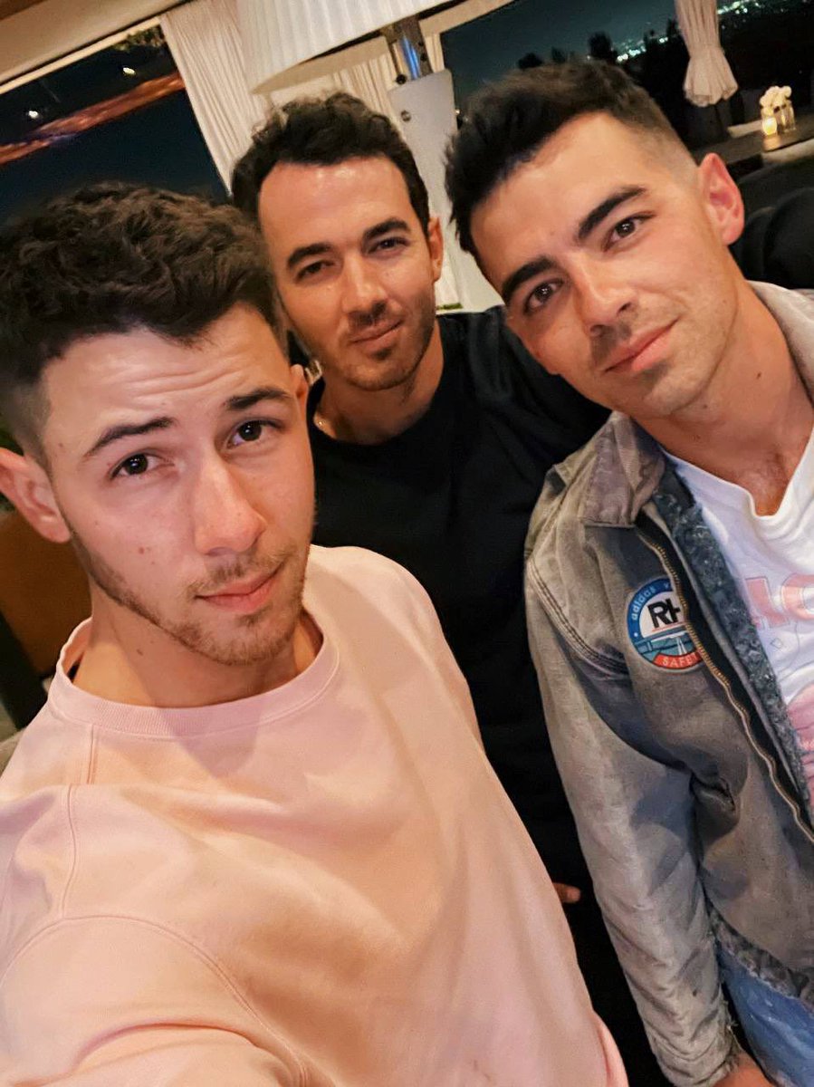 jonasbrothers's tweet image. We&apos;ve really been looking forward to sharing lots of exciting updates with you guys and today we get to tell you the first! We said we would see you guys as quickly as we could and we&apos;re so excited to announce we&apos;re headlining @Summerfest in Milwaukee on September 8th!
