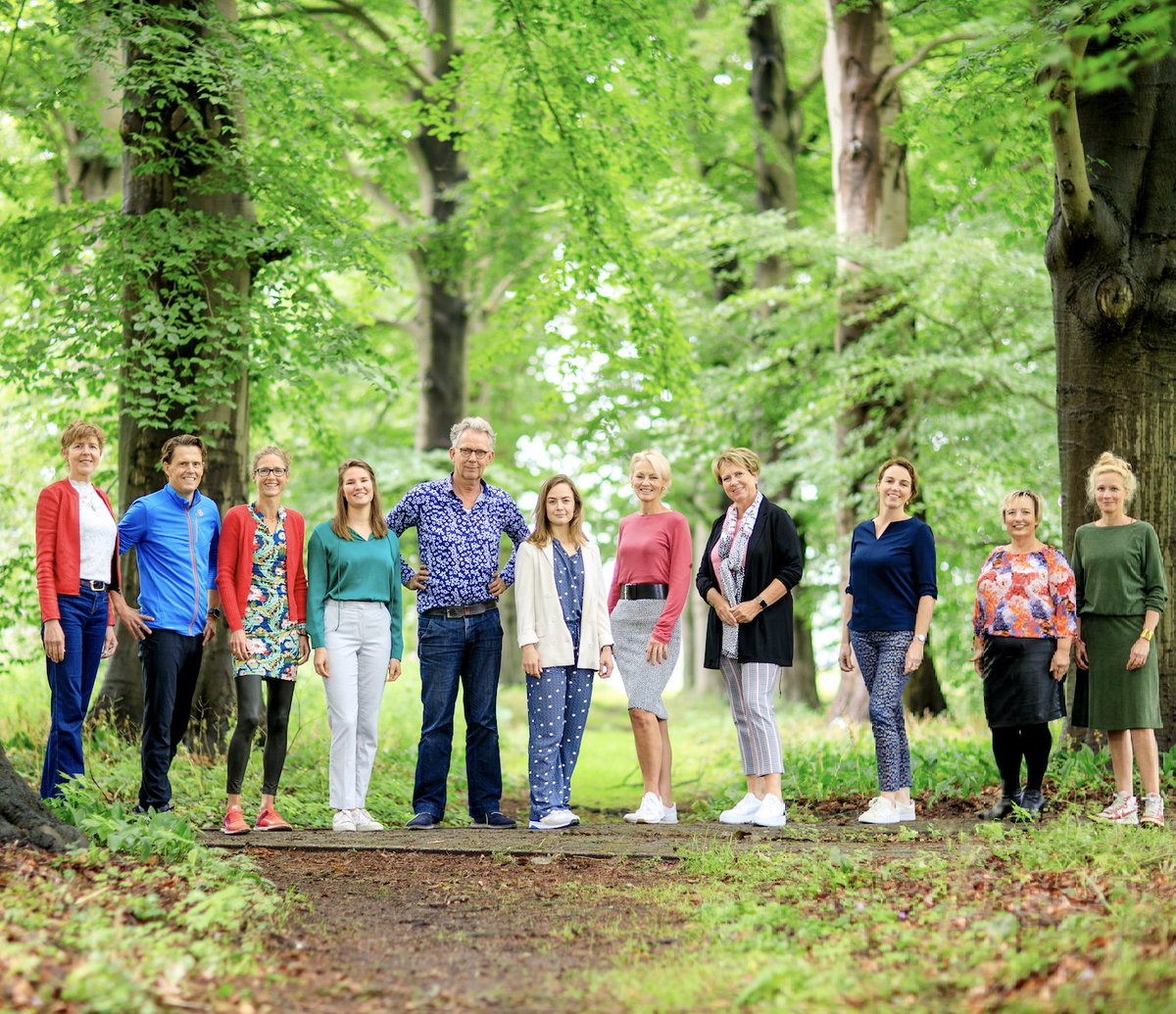 AcademieLenG's tweet photo. Zoekplaatje, welke docent coaching, beweging of voeding mis jij op dit plaatje? https://t.co/zOF9j2me2w