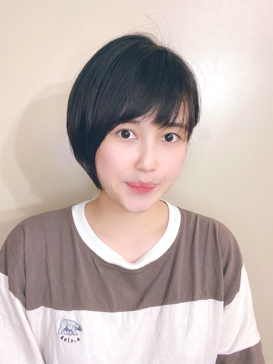0328kayano12's tweet photo. 皆さん美容室いったんですね🌷
ちなみに私もいきました🐟
#そんな分からないよ
自分の顔みつめてると変顔したくなってくる…😌
#2枚目控えめな変顔
明日はついに場当たり…‼︎引き締めて！いってきますね！！✨
#RAVE塾 #Queendam https://t.co/C9BP7brLhx