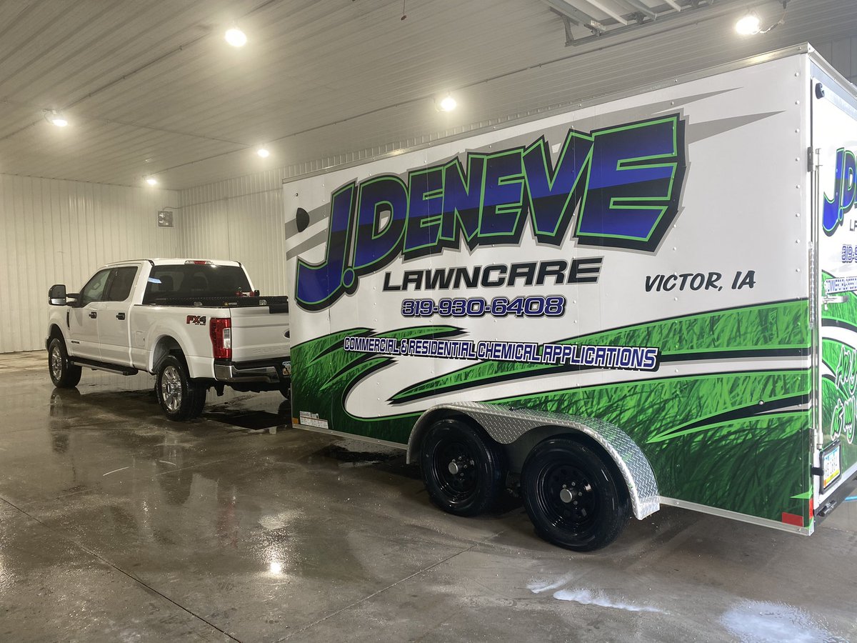 Polished_Turf's tweet photo. When the weather decides not to cooperate #thatwind #shopwork #lifeofasprayinglady @SchippersUSA https://t.co/DF6N2q3Eut