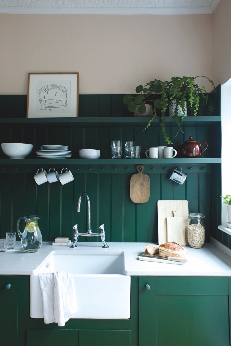 We are green with envy looking at this kitchen painted in @farrowandball. The woodwork has been painted in Farrow and Ball Modern Eggshell “Duck Green” (No W55) and the walls are “Pink Ground” (202).l. #farrowandball #farrowandballstockist #farrowandballduckgreen #shoplocal