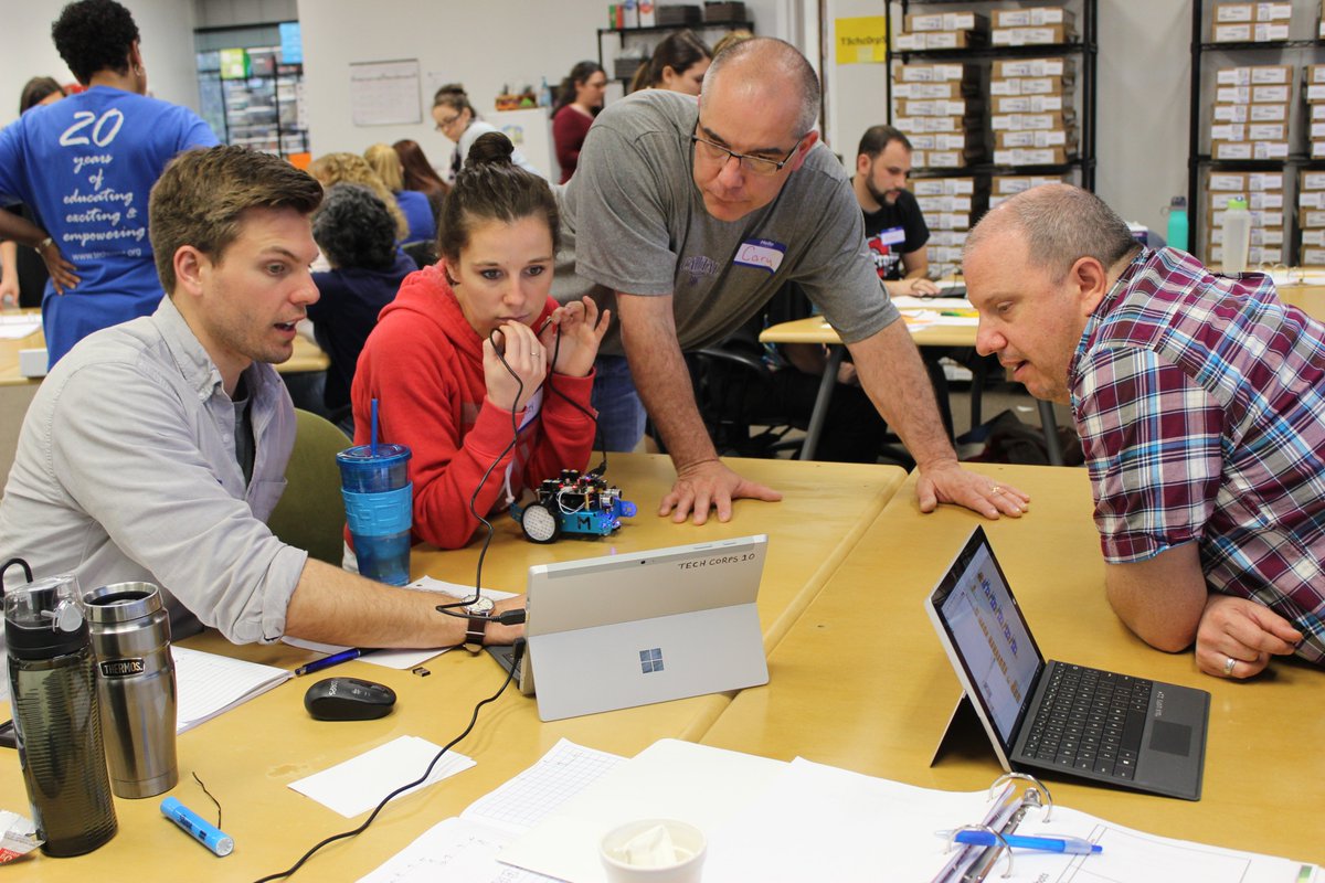 lisachambers's tweet image. S/O to all of our #E4Tech and #CutOut4CS teachers who are working to bring high-quality #CS experiences to our early learners! #TEACHERAppreciationWeek2021 #CSforAll @E4Tech_Teacher @techcorps_org @Connect2TLC