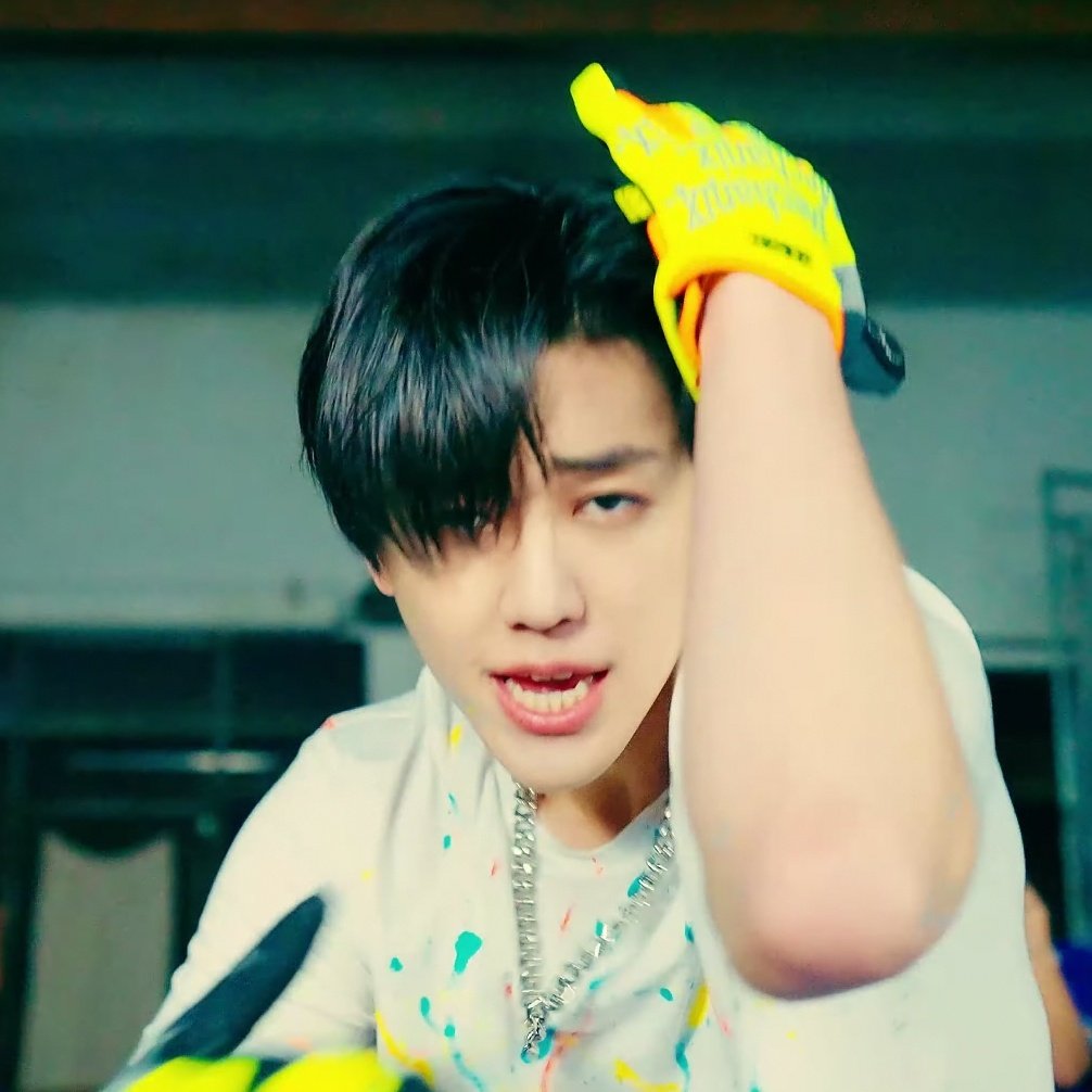 ขอบคุณที่ให้พี่แจมินเสื้อยืดขาวตัวเดียวคะ​ ตอนเปนเสนเต้อผัดมาก​ กุㅠㅠㅠㅠㅠ