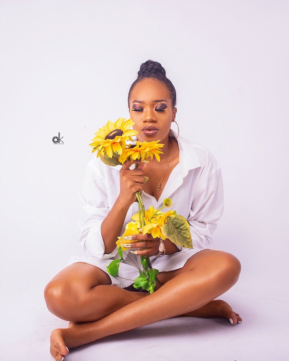 omgitzsofie11's tweet image. It’s my birthday today guys 🎂🎂🥳🥳😩. It’s Taurus season 💃💃💃. Kindly say a prayer for me 🙏. Happy birthday to me 🎂🎂💃💃💃